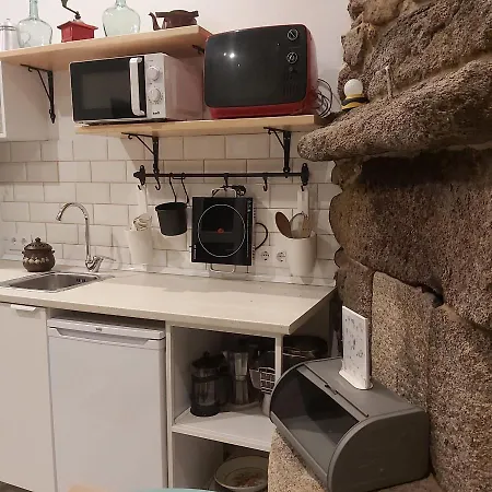 Casa Rustica Con Y Regato Dentro Recien Rehabilitada Situada En El Entorno Del Parque Natural Monte Aloia Y Monte De San Antonino Proxima A Gondomar Y Playas De Nigran *