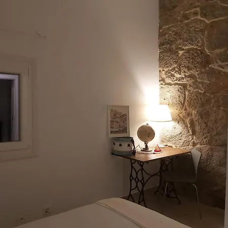 Apartamento Casa Rustica Con Y Regato Dentro Recien Rehabilitada Situada En El Entorno Del Parque Natural Monte Aloia Y Monte De San Antonino Proxima A Gondomar Y Playas De Nigran