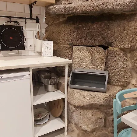 Casa Rustica Con Y Regato Dentro Recien Rehabilitada Situada En El Entorno Del Parque Natural Monte Aloia Y Monte De San Antonino Proxima A Gondomar Y Playas De Nigran *