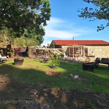 Casa Rustica Con Y Regato Dentro Recien Rehabilitada Situada En El Entorno Del Parque Natural Monte Aloia Y Monte De San Antonino Proxima A Gondomar Y Playas De Nigran Apartamento
