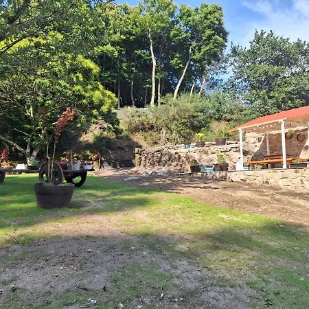 Apartamento Casa Rustica Con Y Regato Dentro Recien Rehabilitada Situada En El Entorno Del Parque Natural Monte Aloia Y Monte De San Antonino Proxima A Gondomar Y Playas De Nigran Tui