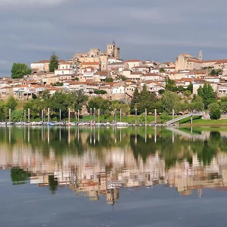 アパート Vivienda De Uso Turistico Casa Porto トゥイ