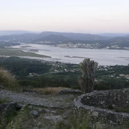 Casa Rustica Con Y Regato Dentro Recien Rehabilitada Situada En El Entorno Del Parque Natural Monte Aloia Y Monte De San Antonino Proxima A Gondomar Y Playas De Nigran